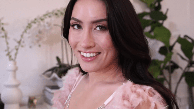 Cô nàng người mẫu đồ lót hàng cực phẩm - brjggepk.co.uk