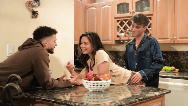 Động cơ thầm kín của đứa em gái cưng - brjggepk.co.uk