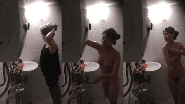 Thêm 1 em xinh gái dáng ngon đi tắm bị quay lén - brjggepk.co.uk